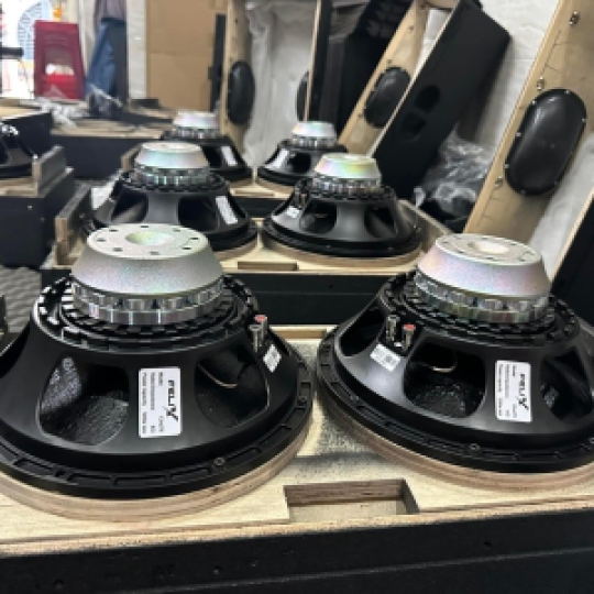 HT 30 thành phẩm d&b acoustic phiên bản v2 bass trép felix