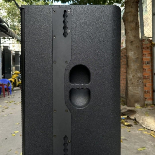 Loa Model d&b -212v2